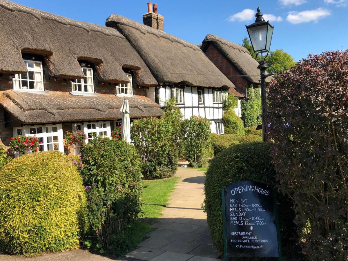 Old Hunters Lodge Whipsnade Limited Exterior foto